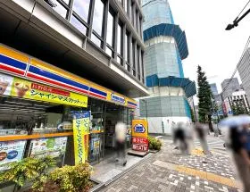 ミニストップを通過する