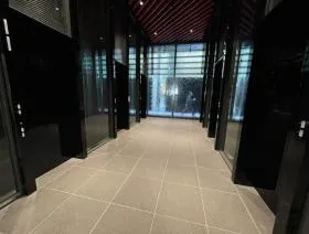 ヤンマー東京ビルの外観