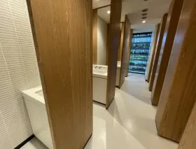 ヤンマー東京ビルの外観