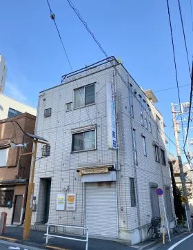 新宿払方町店舗の外観