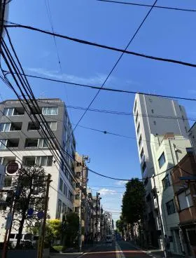 新宿払方町店舗の外観
