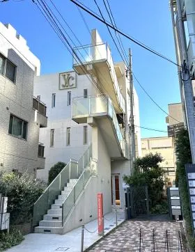 Y.CビルⅡの外観