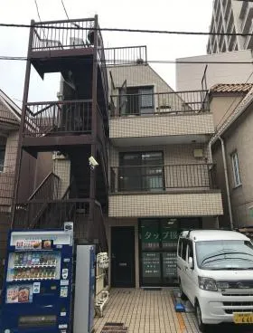 真芳洞ビルの外観