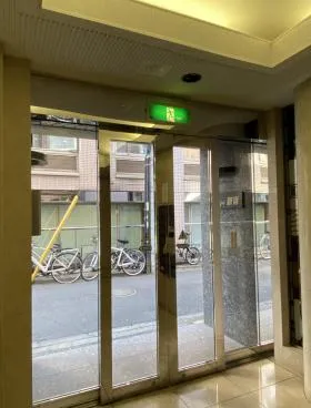 セイザ新宿の外観