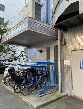 セイザ新宿の外観