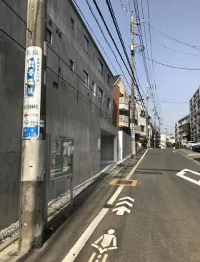 and MCの外観