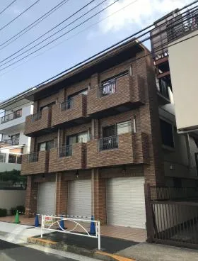 フラット青葉台の外観