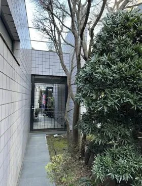 青山テラスビルの外観