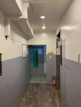 青山十八番館ビルの外観