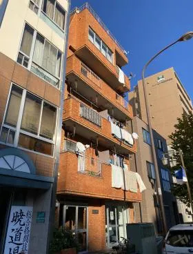 ワセダ久慈川マンションの外観
