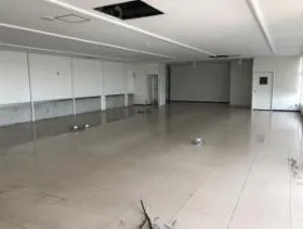 幸浦貸店舗・営業所ビルの外観
