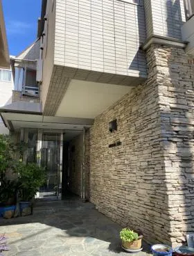 アゼリア安藤の外観