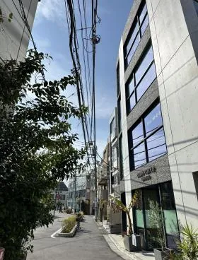 HIBICA神宮前ビルの外観