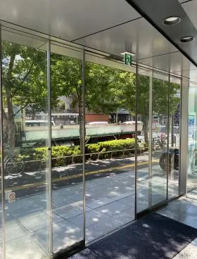 ヒューリック新宿五丁目(旧:きらぼし銀行新宿本店)ビルの外観