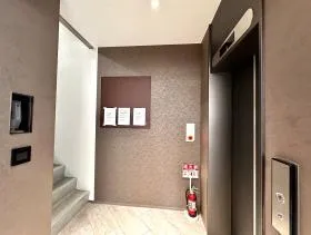 BizSQUARE 築地(旧:日昇)ビルの外観