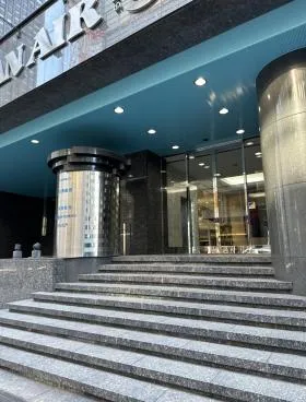 東京KALビルの外観