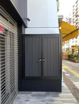 ライジングビル日本橋の外観