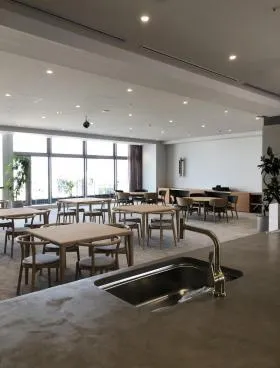 REVZO日本橋堀留町ビルの外観