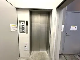 AOIHOUSE SHINJUKUの外観