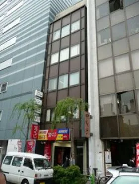 サン八重洲ビルの外観