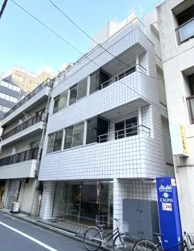 DCCビルの外観