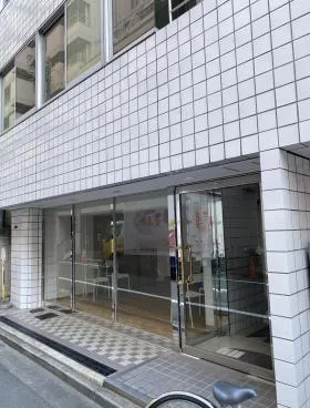 DCCビルの外観