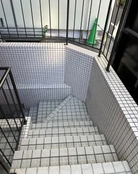 icビルの外観
