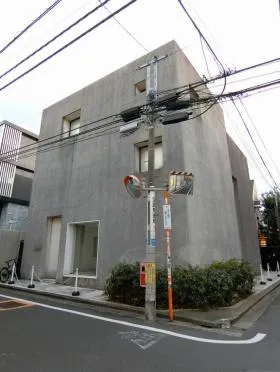 ジェイハウスビルの外観