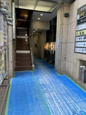 鶴屋町ルポビルの外観