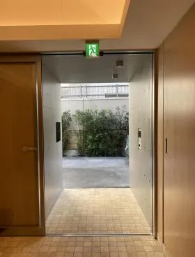 ADEOT AOYAMA  仮称)神宮前5丁目新築ビルの外観