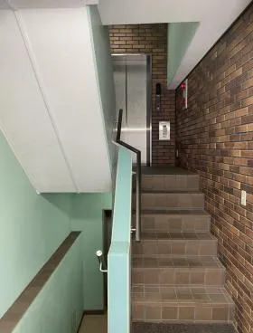 インテリジェンスビルの外観