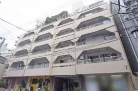 代々木いずみマンションの外観