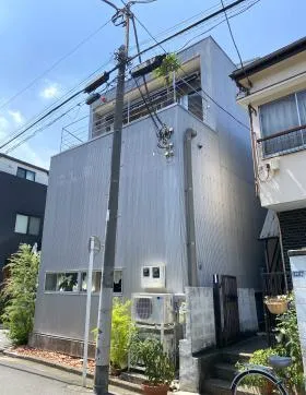 千駄ヶ谷二丁目一棟ビルの外観