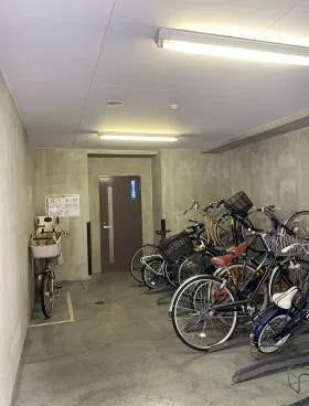 プラハ日本橋人形町南の外観