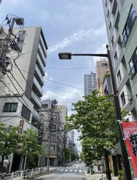 プラハ日本橋人形町南の外観