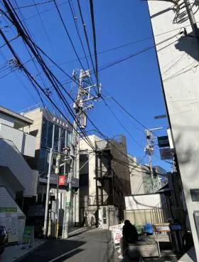 KAMOSU BLDGビルの外観