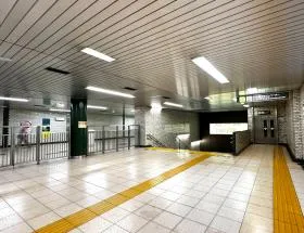 i都営新宿線「馬喰横山駅」