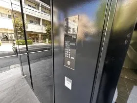 WWビルの外観