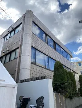 スリーアップ西麻布ビルの外観
