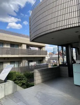 スリーアップ西麻布ビルの外観