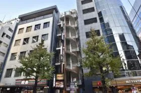 麹町サンゴビルの外観