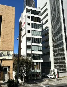 北青山213計画ビルの外観