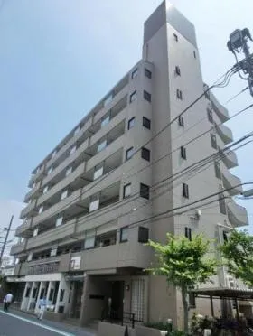 エステート1号館の外観