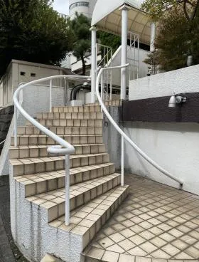 神宮前ファッションビルの外観