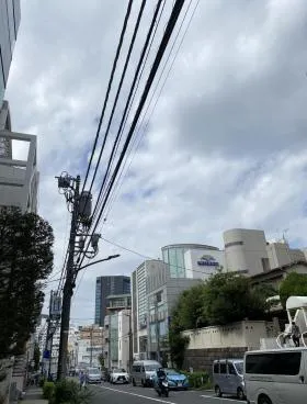 神宮前ファッションビルの外観