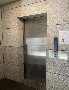 加納ビルの外観