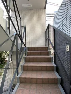 あんのビルの外観
