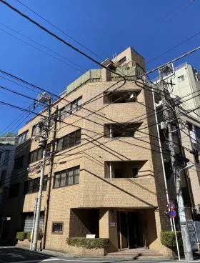 YHビルの外観