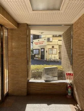 YHビルの外観