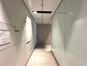 KAMAYAビルの外観